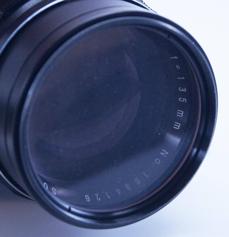 Vintage Soligor 135mm F / 2.8 TeleAuto Camera Lens Made in Japan With Caps afbeelding 6