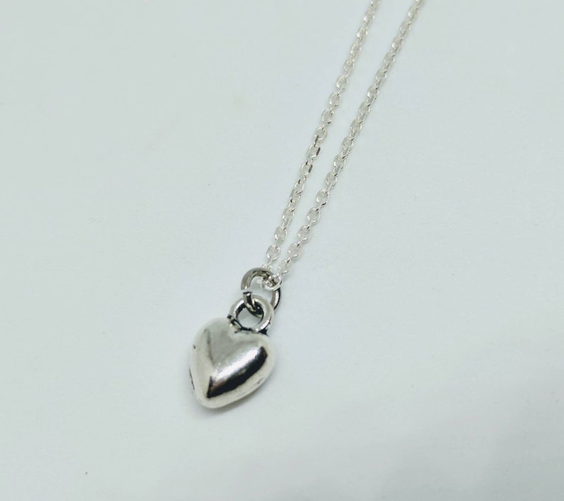 Valentine/'s day gift small heart necklace tiny silver heart necklace Minimalist heart necklace mini heart necklace mother/'s day