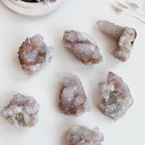 Natural Spirit Quartz // Levander Amethyst Spirit Quartz // Healing Crystals 1Piece 100g