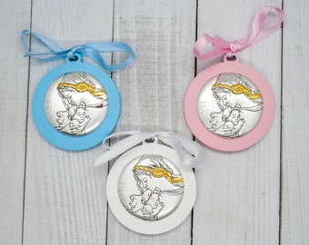 Protection for babies. Little crib medal hand embroidered