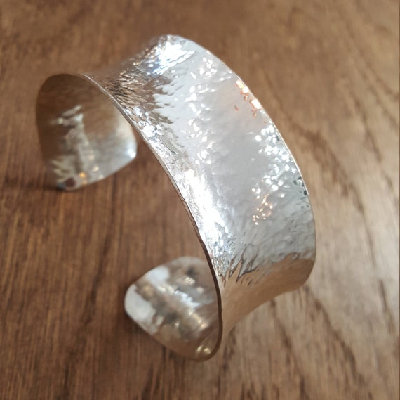 Sterling Silver 40mm Fancy Cuff Bangle Bracelet Sterling Silver 40mm Fancy Cuff Bangle Bracelet