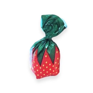 Aardbei snoep pin | voedselspelden | snoeppinnen | Jaren 80 speld | Nostalgie uit de jaren 90 | Vintage uit de jaren 90 | Mode uit de jaren 90 | Vintage kleding