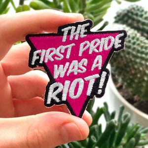 O primeiro orgulho foi um motim, remendo bordado, remendo LGBTQ