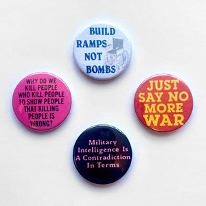 4 Anti-Krieg Linke Protest Pin Button Set Vintage Remake Peace Anstecker