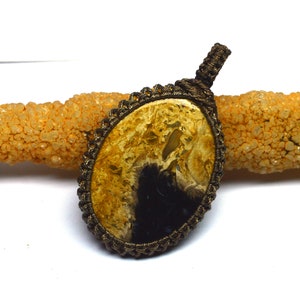Terrific Amazing Quality Solid Macrame Pendent Palm Wood Gemstone, Semi Precious, Attractive Palm Wood Gemstone, Size 68X49X7 MM
