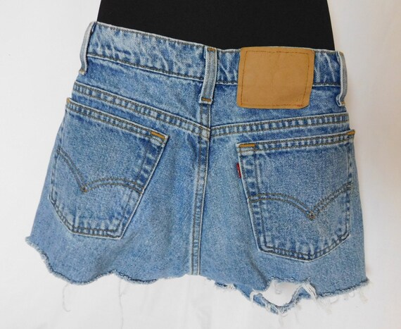 Vintage High Waist Levi's 505 Distressed Denim Mo… - image 5