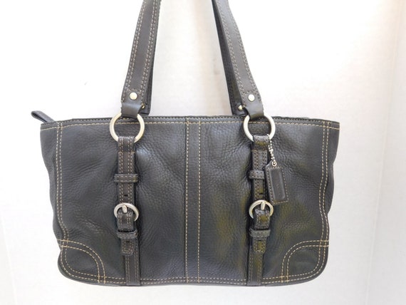 Thrift store score! $5 for this vintage Coach Hampton shoulder bag :  r/handbags