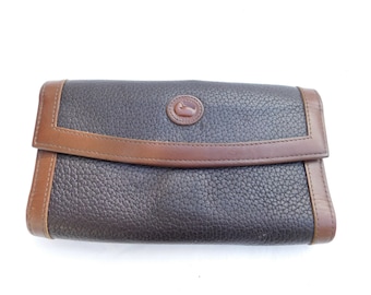 black dooney wallet