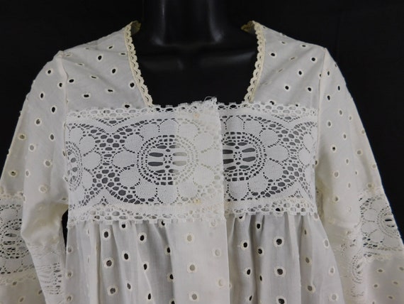 Timeless Daygown Set White with Ecru Lace main image 0
