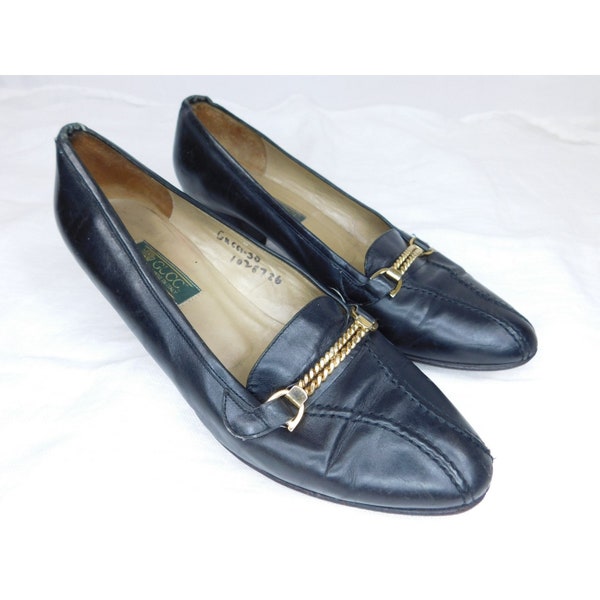 Vintage Gucci Low Heel Black Leather Loafer Shoes Gold Hardware Buckle 36B