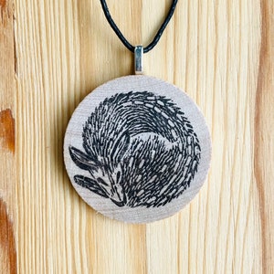 Sleeping Deer Necklace, Personalized Deer Necklace, Deer Jewelry, Deer Pendant, Deer Wearable, Deer Charm, Fawn Necklace, Fawn Jewelry