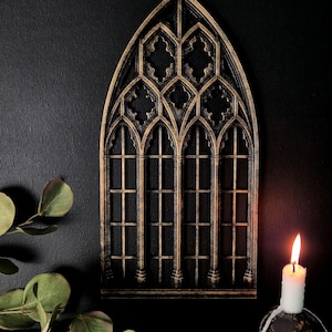 Ventana de catedral gótica "Santa Lucía" impresa en 3D, decoración de iglesia medieval, adorno de pared en forma de arco, arte mural gótico, decoración de fantasía oscura