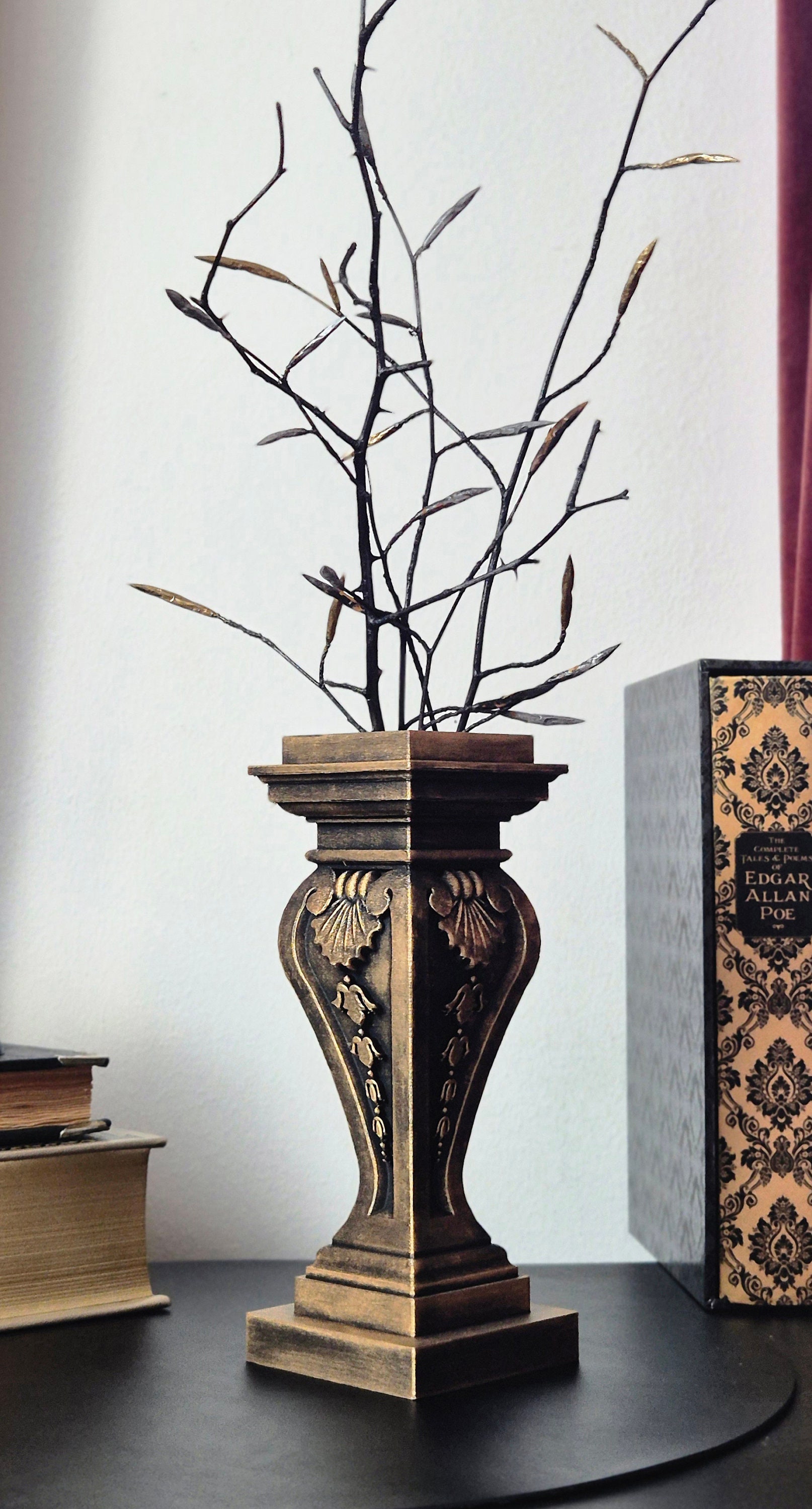 ビクトリア朝ゴシック花瓶「バッカンテ」 – ドライフラワー用バロック