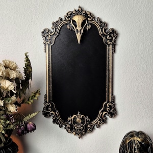 Gotycka wiktoriańska ramka na zdjęcia Raven Skull, Makabryczna ramka, Gotycka dekoracja ścienna, Barokowa sztuka ścienna, Gotycka galeria ścienna, Gotycki prezent, DRUK 3D