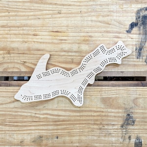 Michigan Upper Peninsula State MI Cribbage Board, Includes Pegs!