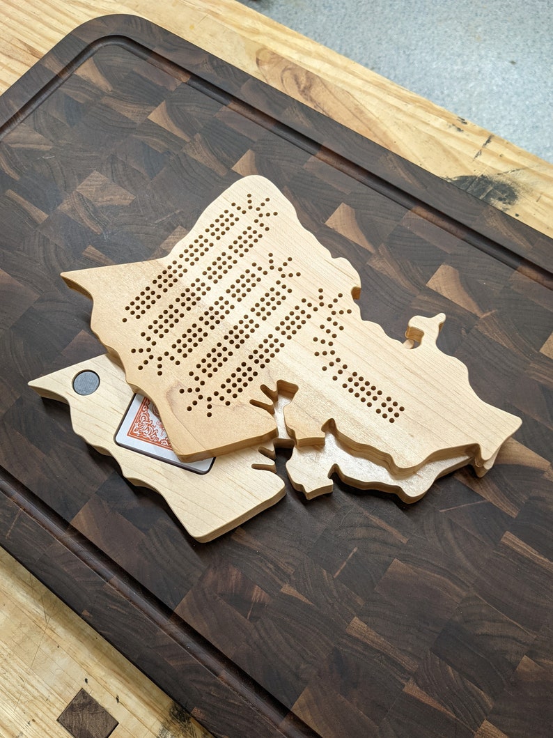 Oahu Island Hawaii HI Travel Cribbage Board, Storage Inside, Includes Cards and Pegs image 2