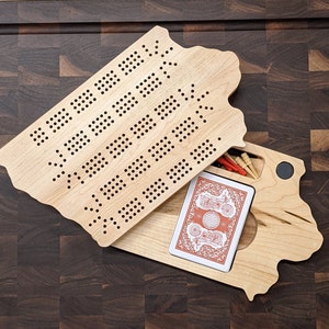 Iowa State IA Travel Cribbage Board, Storage Inside!, Includes Cards and Pegs!