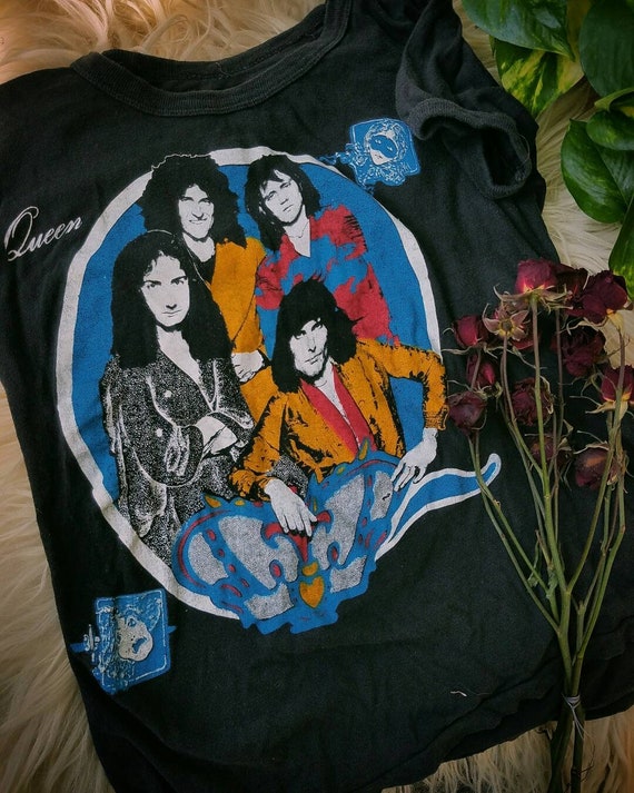 Vintage 1970s queen tshirt
