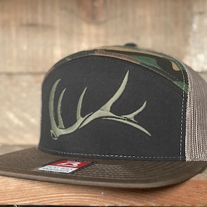 Game On 7 panel Flat Bill bull elk shed snap back hat embroidered image 1