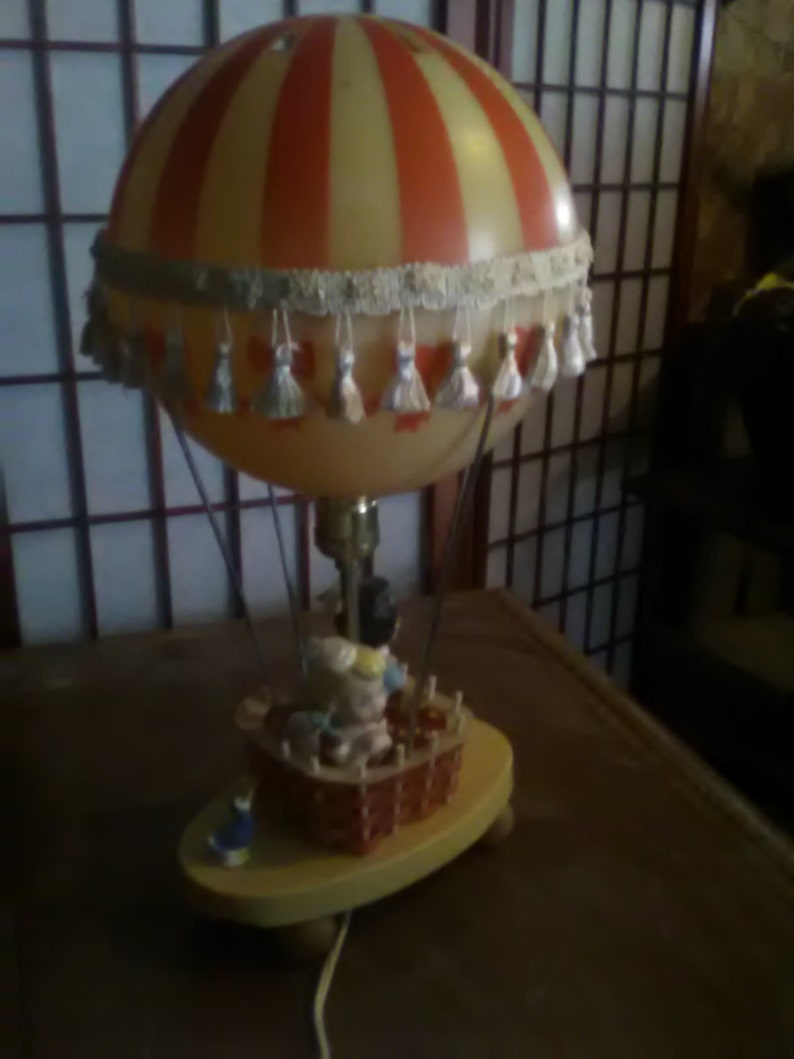 CHILDS ANTIQUE LAMP