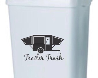 トレーラートラッシュ防水ビニールデカール | トレーラートラッシュビニールステッカー | 面白いRVキャンプデカール | トレーラートラッシュビニールデカール | トレーラートラッシュ
