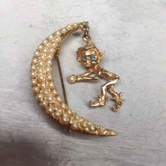 Vintage Crescent Moon Blue Eye Dangling Sprite Fae
