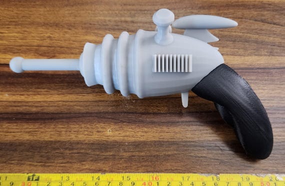 3D Print - Sci-fi Ray Gun 7'' - Customize!