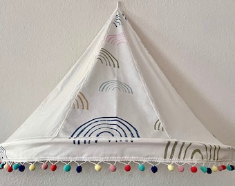 Bed canopy/canopy "bobble"/curtain/rainbow