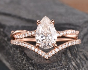 Birnenförmige Moissanite Verlobungsring Set Twist Solitaire Moissanite Ring Unendlichkeit Diamant halbe Eternity Ring Braut Rose Gold Ring Set
