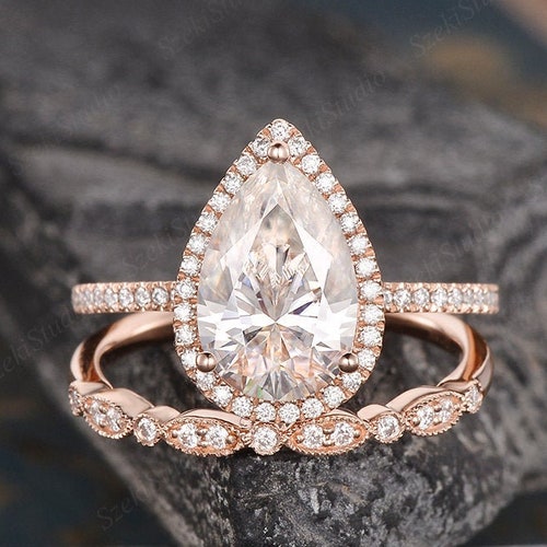 Pear Shaped White Sapphire Engagement Ring Set Yellow Gold - Etsy