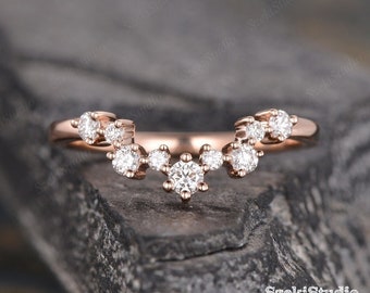 Cluster Diamant Ehering Rose Gold Gebogen Moissanite Ring Einzigartige V-förmige Chevron Matching Stack Zierliche Braut Versprechen Nach Maß