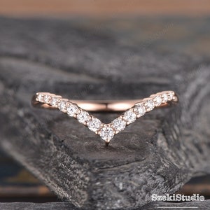 Vintage Diamond wedding band rose gold Round cut moissanite matching band Stacking Band curved wedding band Unique Anniversary ring