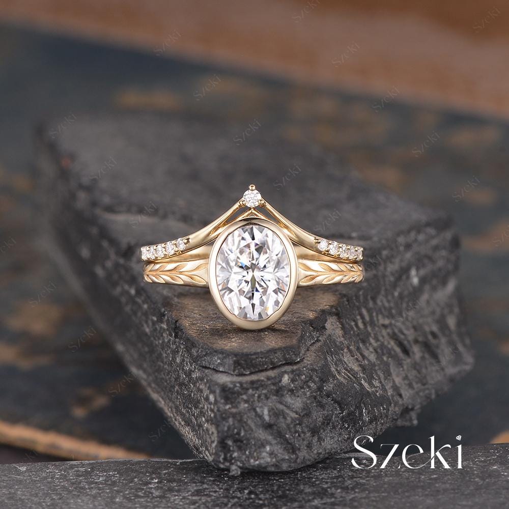 Natural Inspired Leaf Moissanite Engagement Ring Set Yellow Gold Oval ...