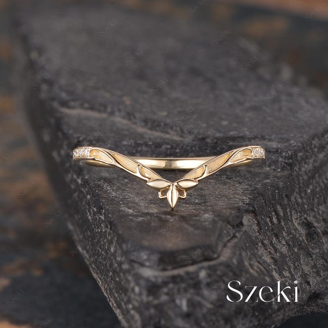Vintage Moissanite Curved Wedding Band Yellow Gold Leaf Vine Ring ...