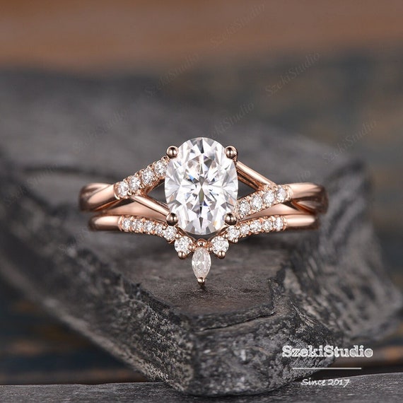 Yellow Gold Band Ct Oval Rose Gold And Silver Twisted Engagement
