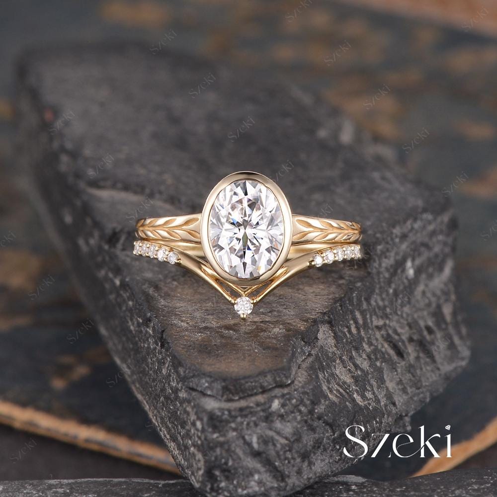 Natural Inspired Leaf Moissanite Engagement Ring Set Yellow Gold Oval ...
