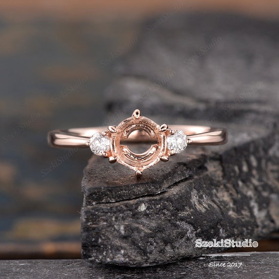 Flat diamond ring settings best sale