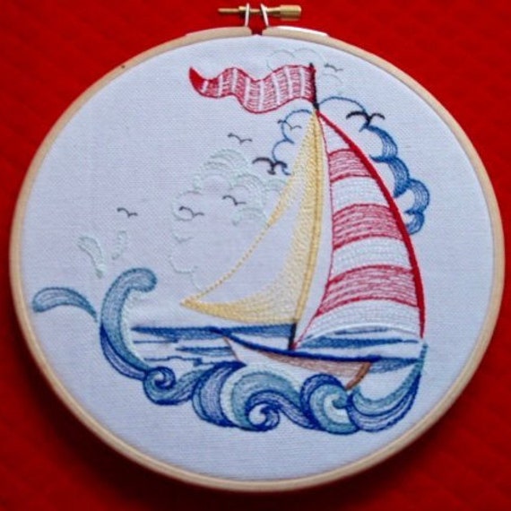 Broderie Décorative// Broderie Machine// Tambour Bois // Décoration Murale//Tableau Voilier en Mer 