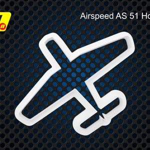Op de afbeelding: Witte plastic koekjesvormer in de vorm van een vliegtuig. De koekjesvormer is gelabeld "Airspeed AS 51 Hors"