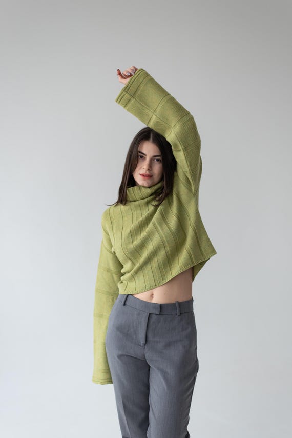 Cropped Merino Wool Sweater – Soft Green Rib Knit with High Neck & Long Sleeves