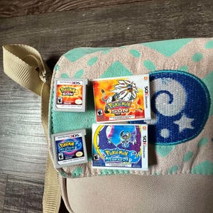 ビデオゲームピン、ポケモンピン、ポケモンアクセサリー、ポケモンギフト、任天堂カートリッジ、ミニゲーム、任天堂ピン、ゲーマーピン、ゲームボーイ