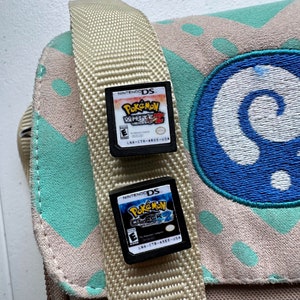 ビデオゲームピン、ポケモンピン、ポケモンアクセサリー、ポケモンギフト、任天堂カートリッジ、ミニゲーム、任天堂ピン、ゲーマーピン、ゲームボーイ