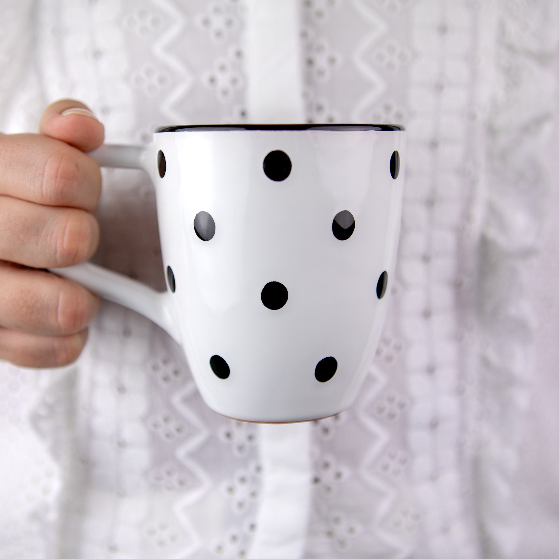 Taza de café grande / taza de sopa de cerámica / taza de café de gres,  lunares blancos y negros, taza EXTRA GRANDE, taza linda de cerámica hecha a  mano -  México