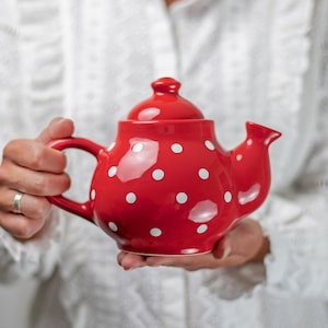 Teiera in ceramica rossa, teiera in ceramica fatta a mano, per 1-2 CUP con pois bianchi, gres unico, regalo di inaugurazione della casa per gli amanti del tè