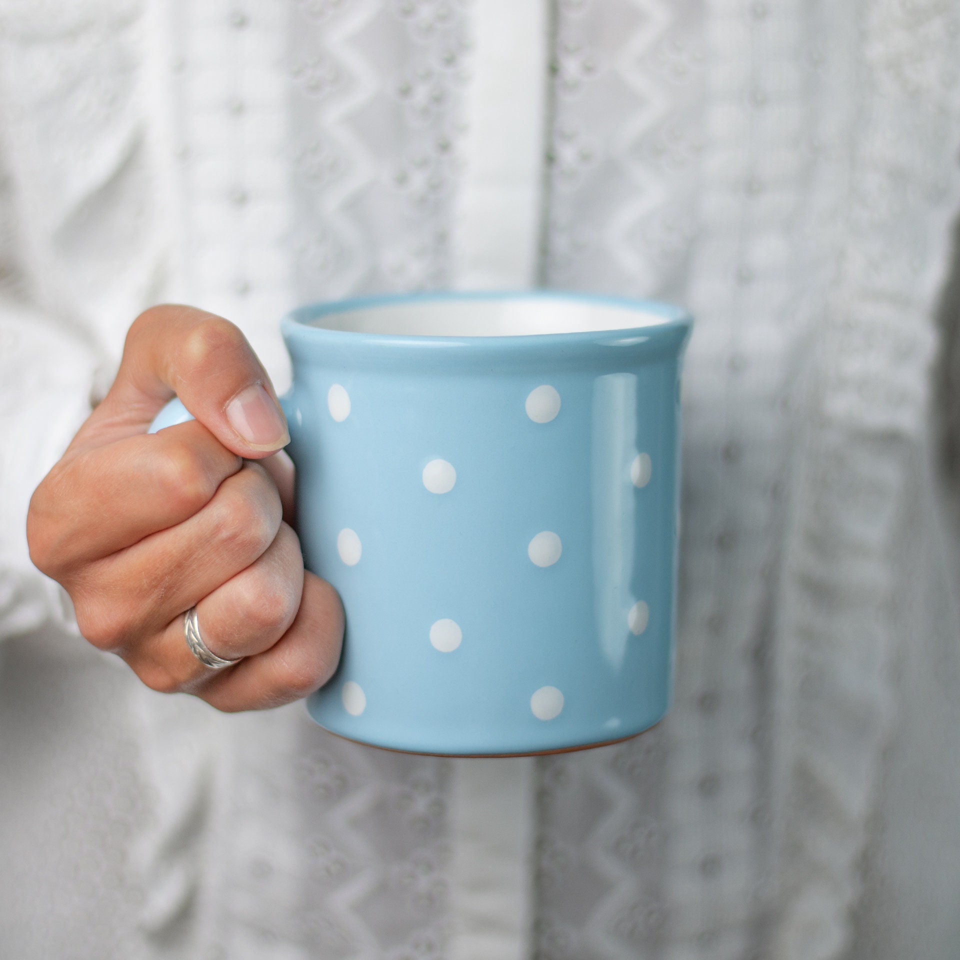 Taza de café grande / taza de sopa de cerámica / taza de café de gres,  lunares blancos y negros, taza EXTRA GRANDE, taza linda de cerámica hecha a  mano -  México