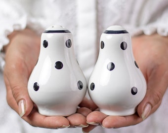 Salt and Pepper Shakers, Ceramic Cruet Set, Handmade Pottery, White and Black Polka dot Pots, Country Cottage Style, Housewarming Gift