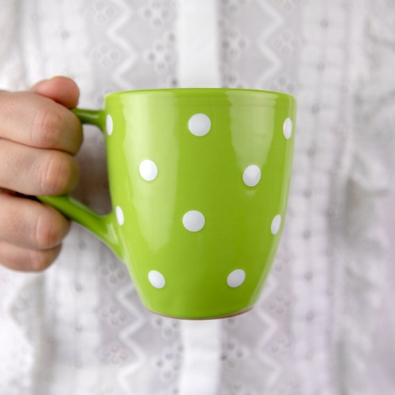 Handgemachte Lime Green Polka Dot Kaffeebecher | Keramik-Steinzeug