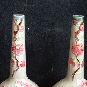 Ensemble de deux vases pour une fleur en céramique de style Art nouveau. Vase bouton de tige français image 5