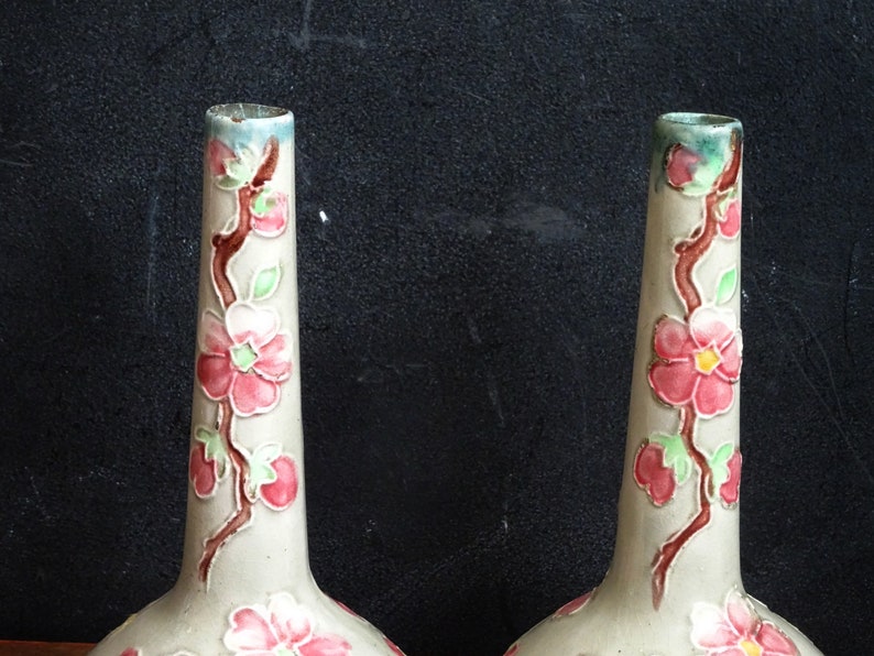 Ensemble de deux vases pour une fleur en céramique de style Art nouveau. Vase bouton de tige français image 5