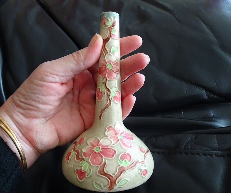 Ensemble de deux vases pour une fleur en céramique de style Art nouveau. Vase bouton de tige français image 2